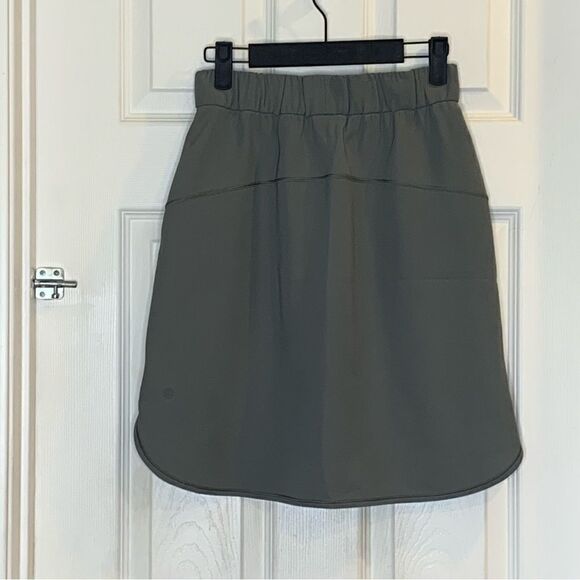 Lululemon On The Fly Skirt Army Green Size 4 - Picture 4 of 9